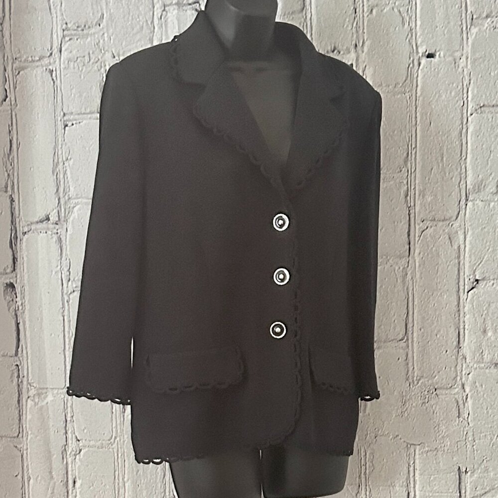 St. John Collection | Crochet Scallop Trim Jacket